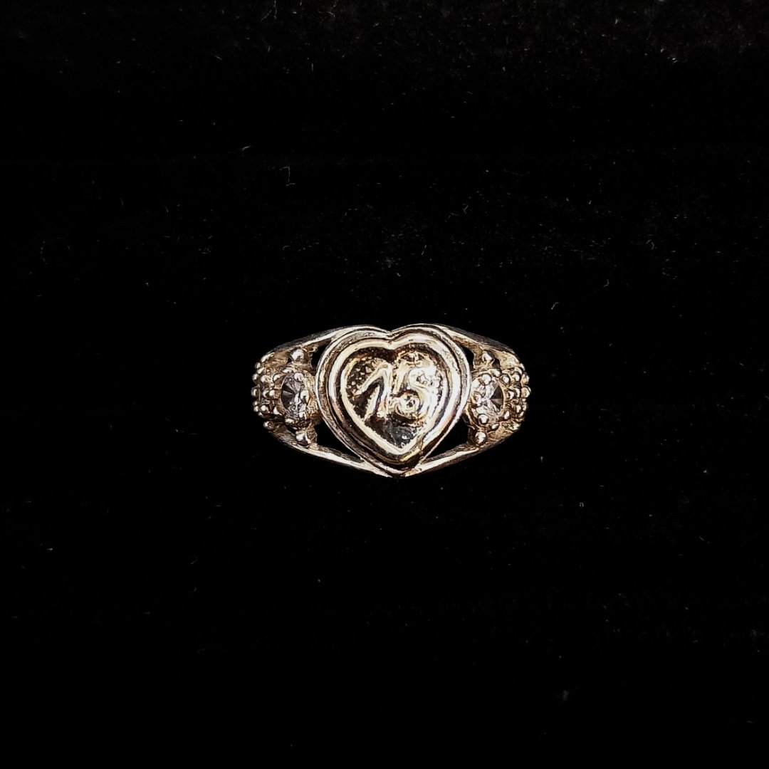 ANILLO 15 AÑOS ESTILO CORAZON 