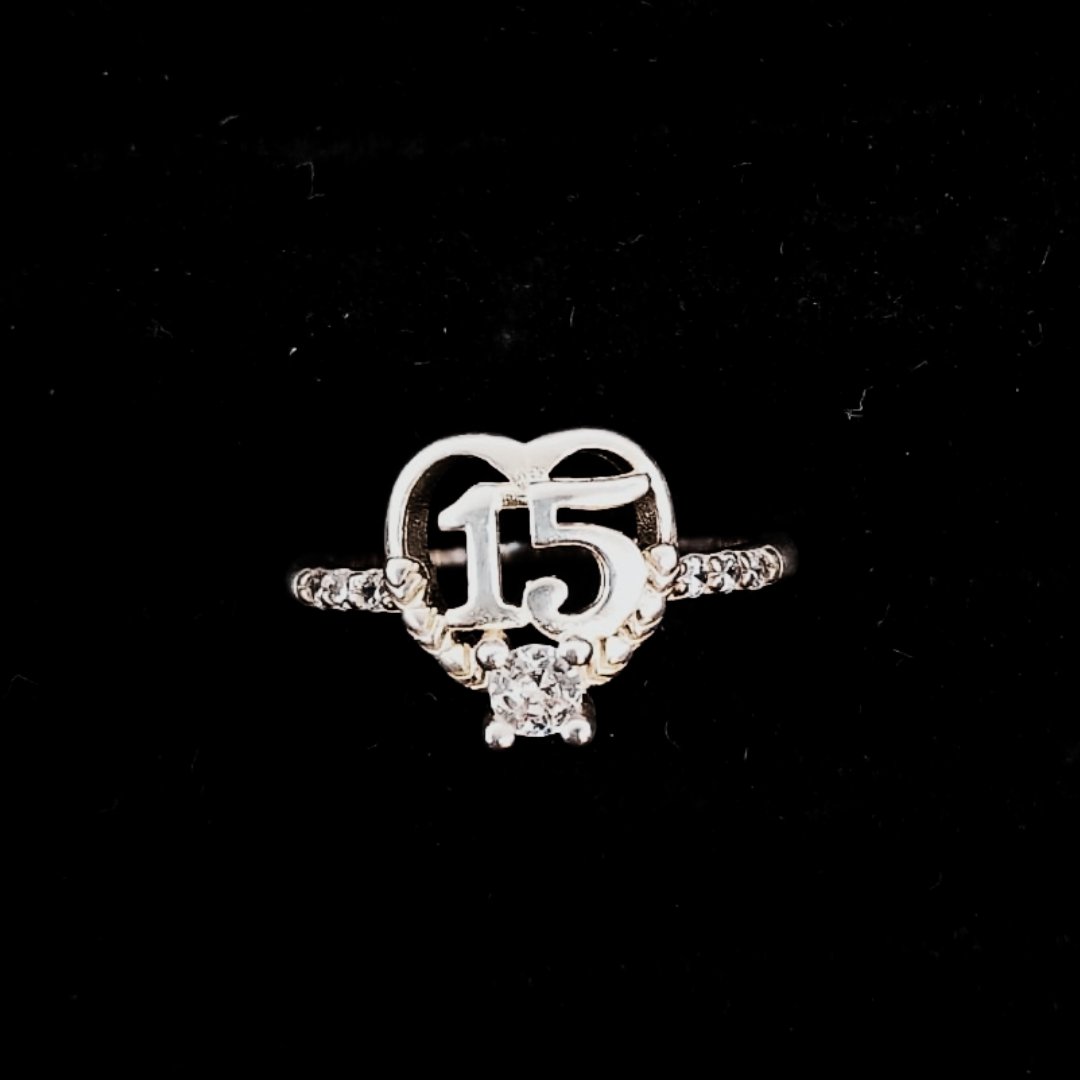 ANILLO 15 AÑOS ESTILO CORAZON 