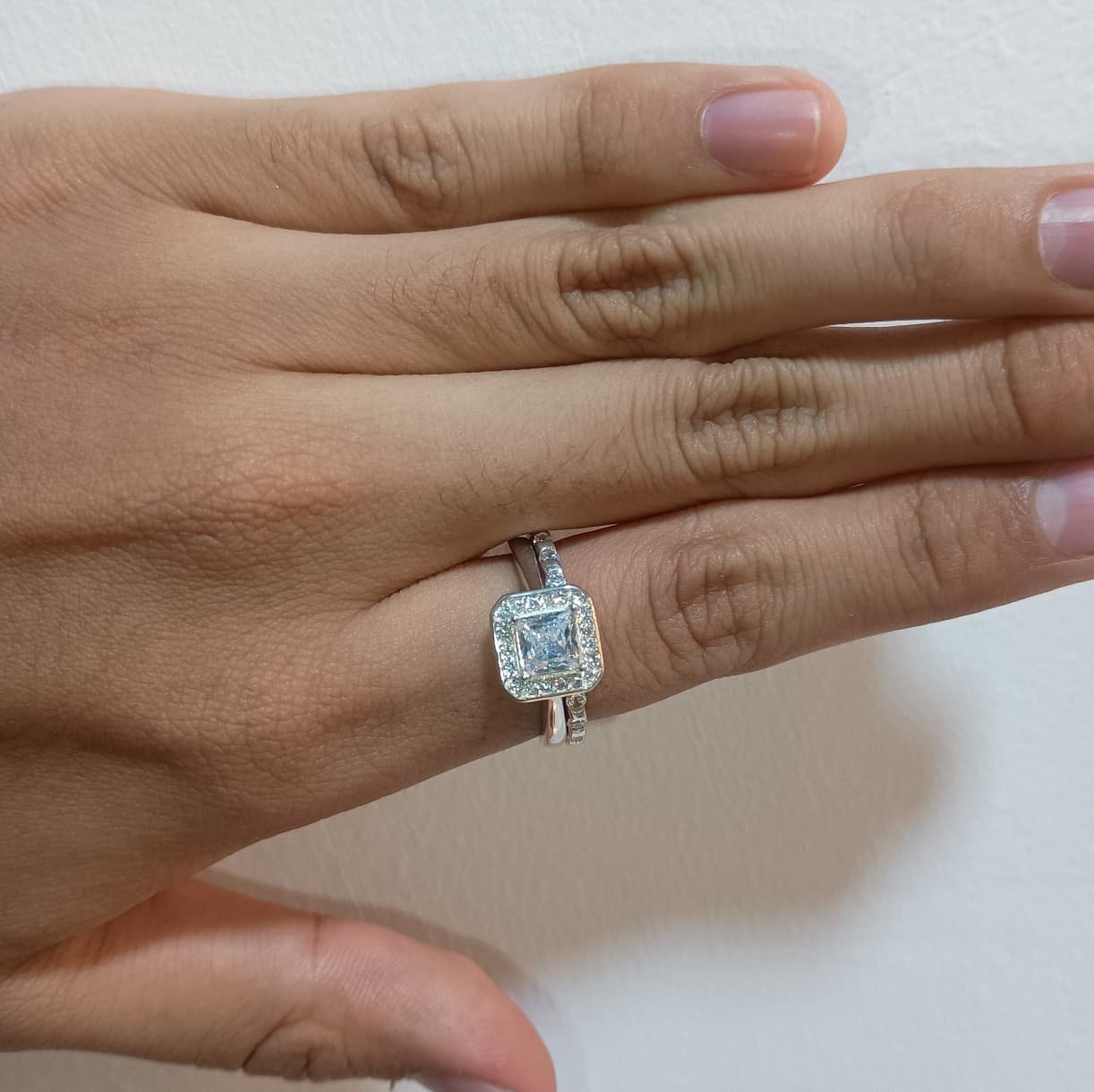 ANILLOS DE COMPROMISO CASUALES 