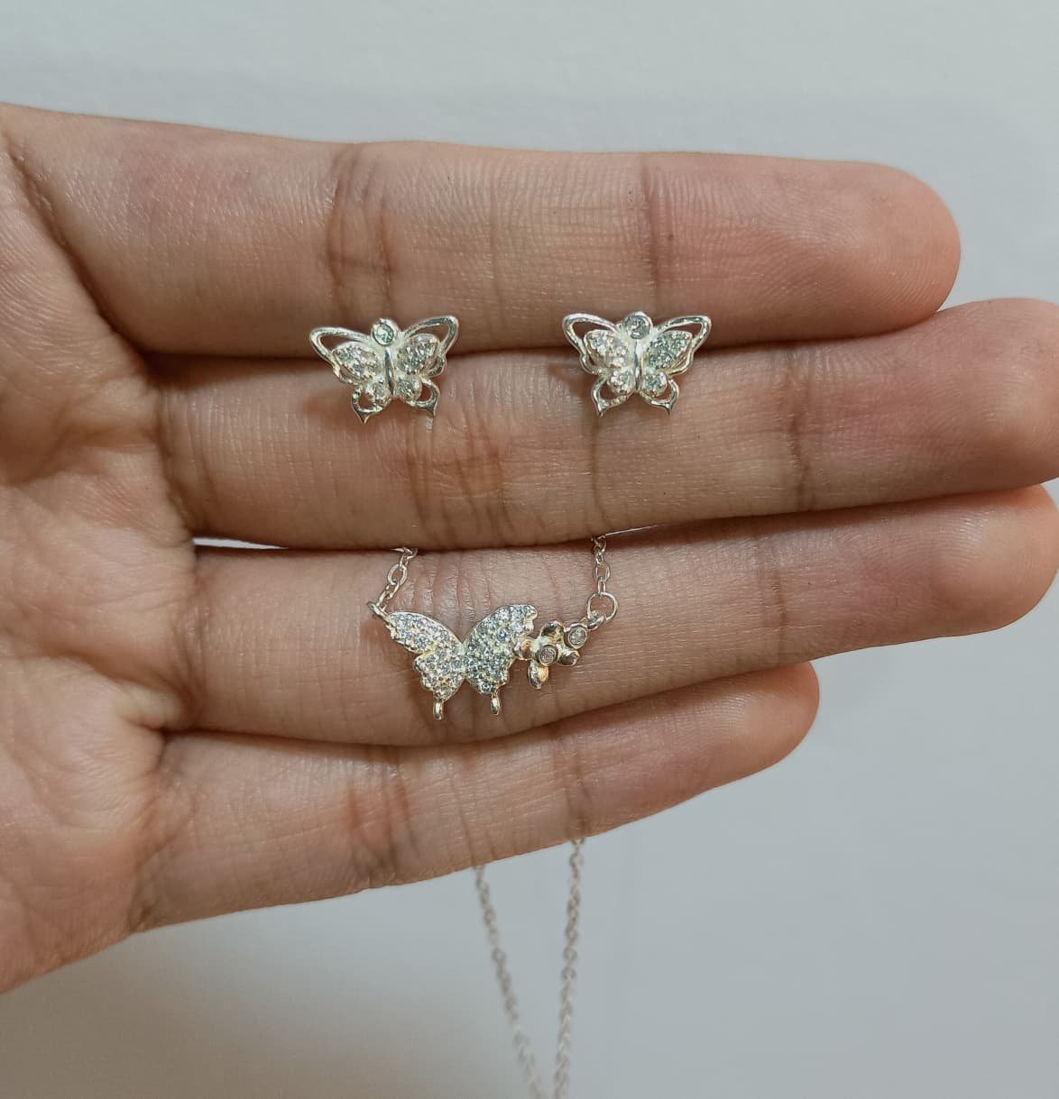 JUEGO ESTILO MARIPOSAS