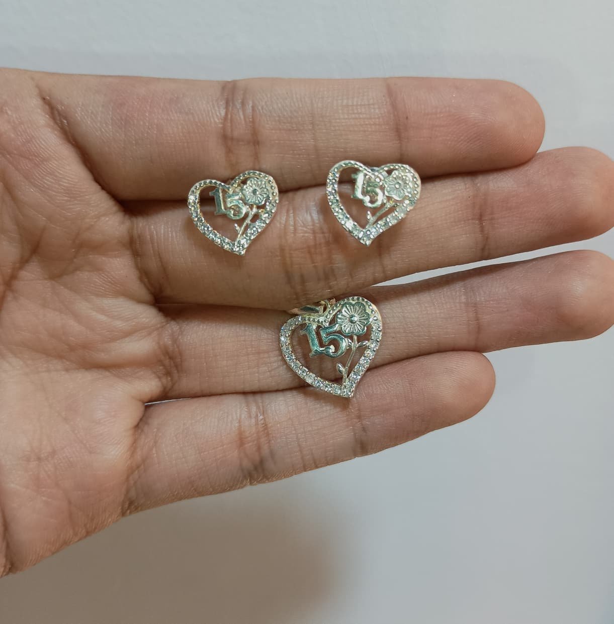 JUEGO DE 15 AÑOS ESTILO CORAZON 