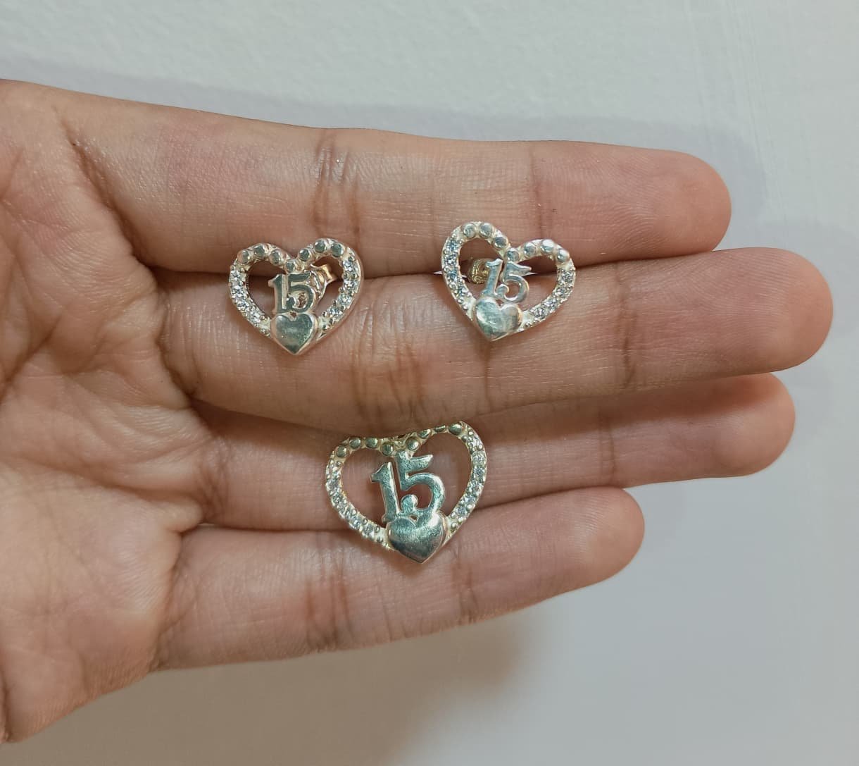 JUEGO DE 15 AÑOS CORAZONES 