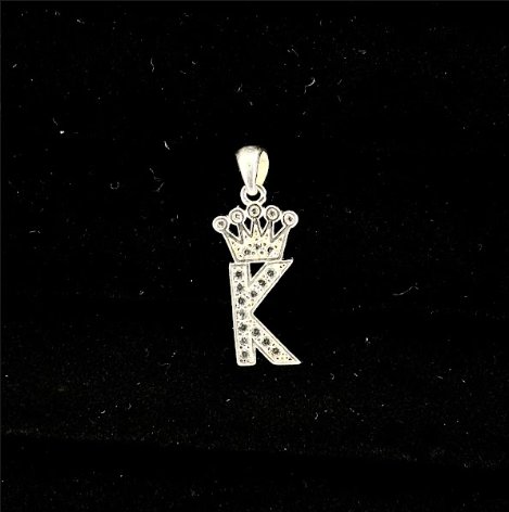DIJE LETRA "K" CORONA 