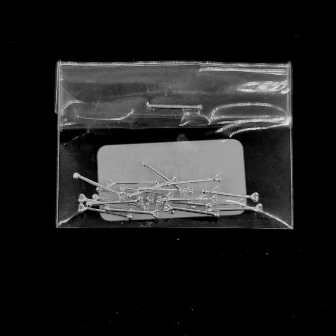 PAQUETE DE PIERCINGS DE TOPE 2.5MM