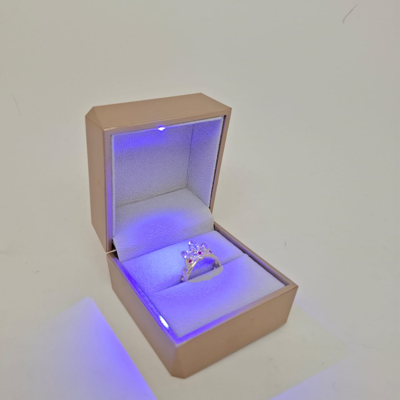 ESTUCHE JOYAS CUADRADO GEOMETRICO