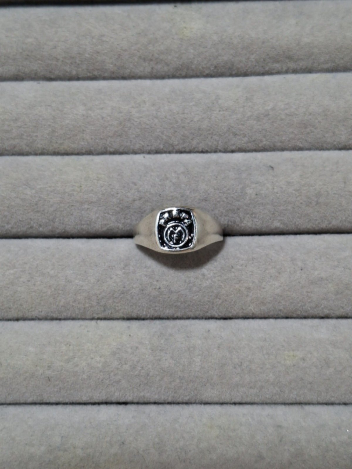 ANILLO PREPA ESTILO EMBLEMA 