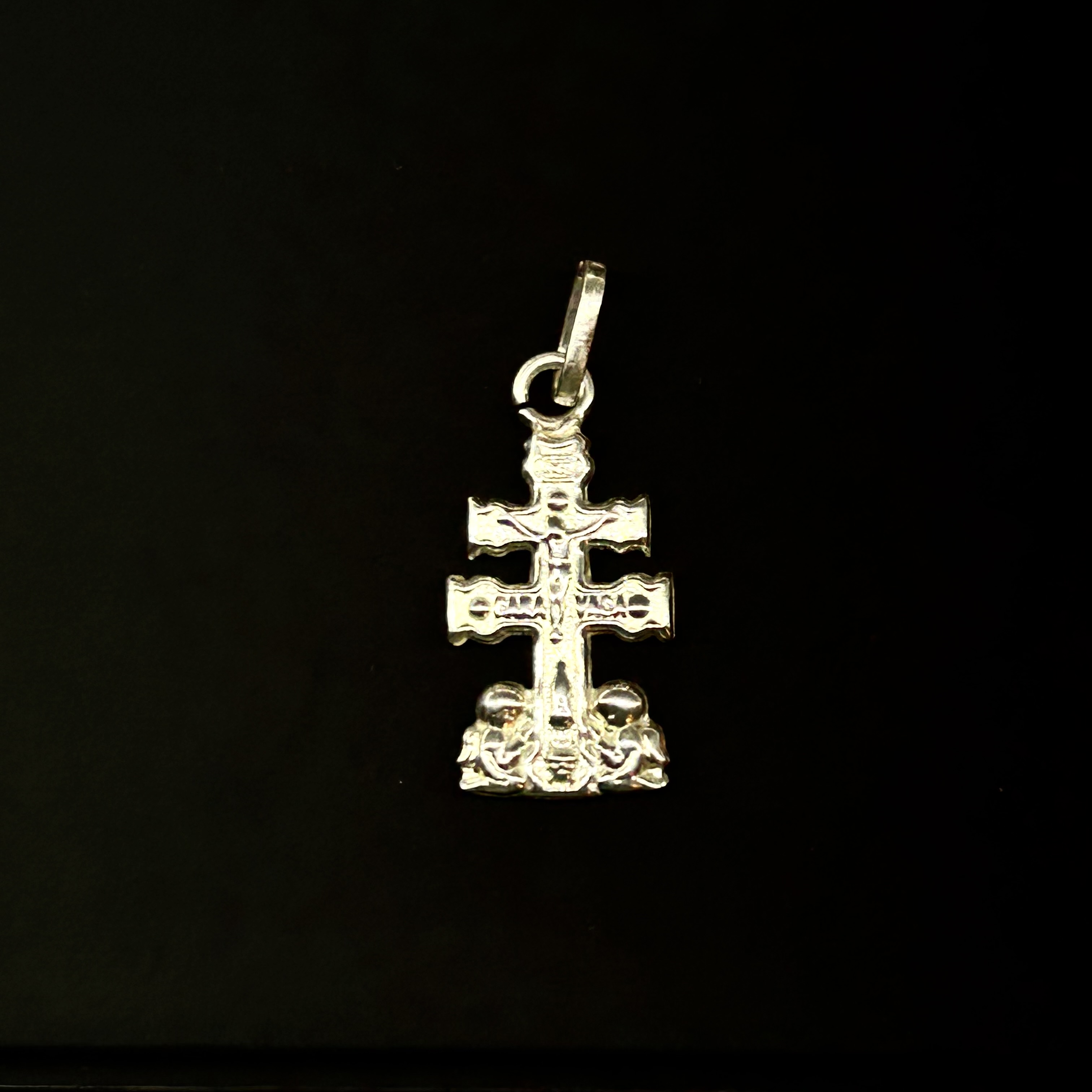 DIJE CRUZ DE CARAVACA