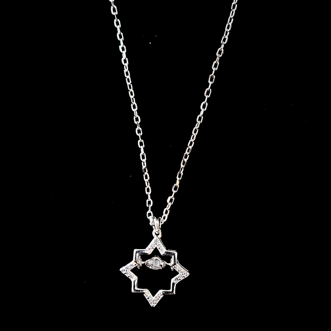 GARGANTILLA CON DIJE DE ESTRELLA DE LA FORTUNA Y CIRCONIA DANZANTE