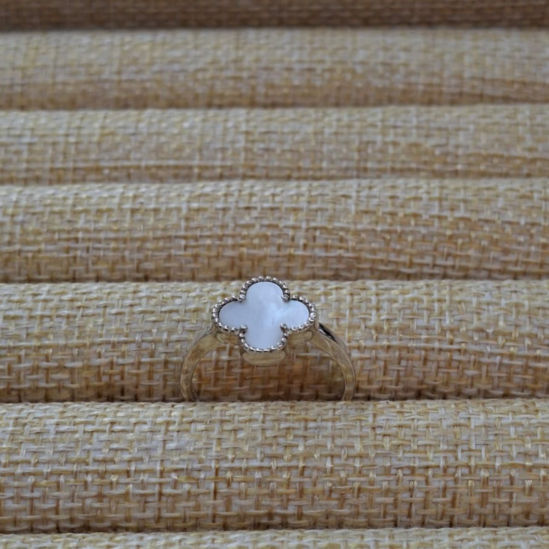 ANILLO TREBOL