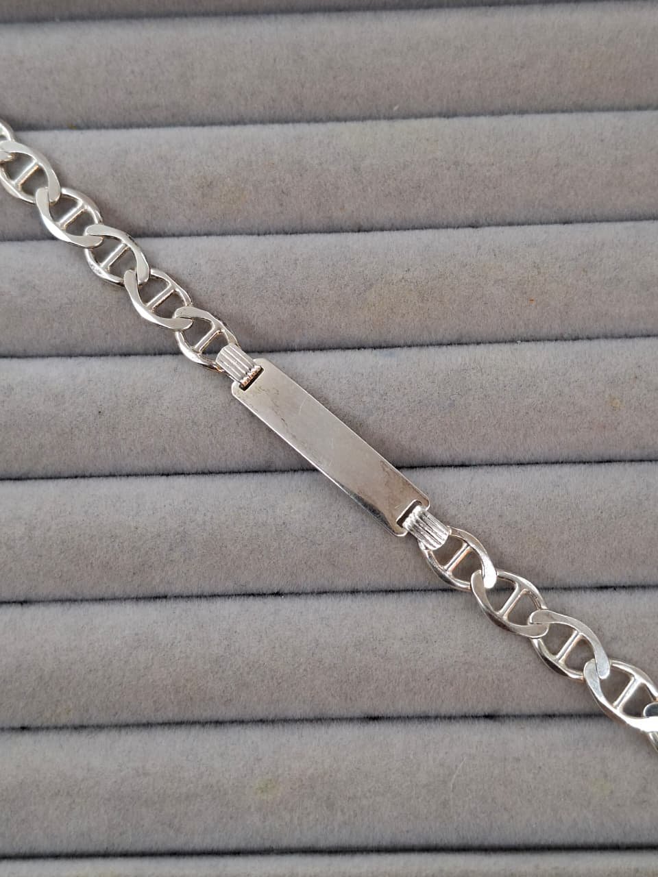 PULSERA DE CABALLERO GUCCI CON PLACA 