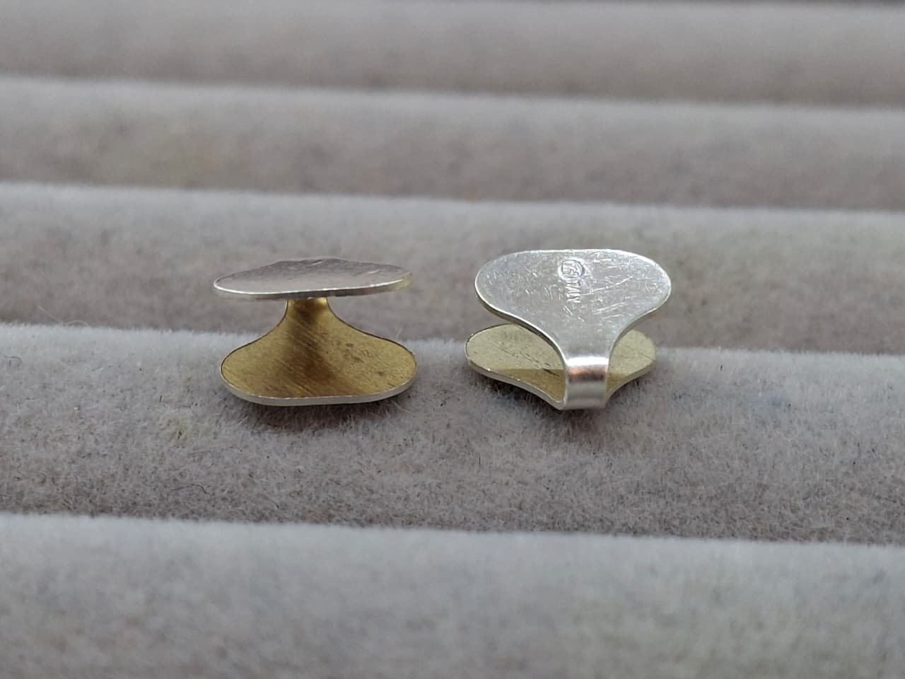 BROCHE 1CM