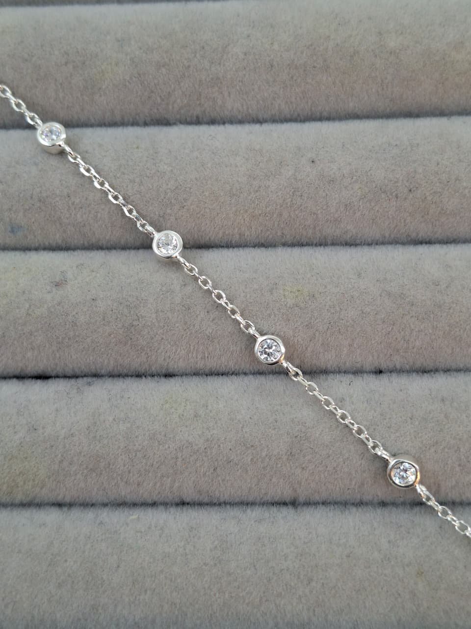 PULSERA CON BOLITAS