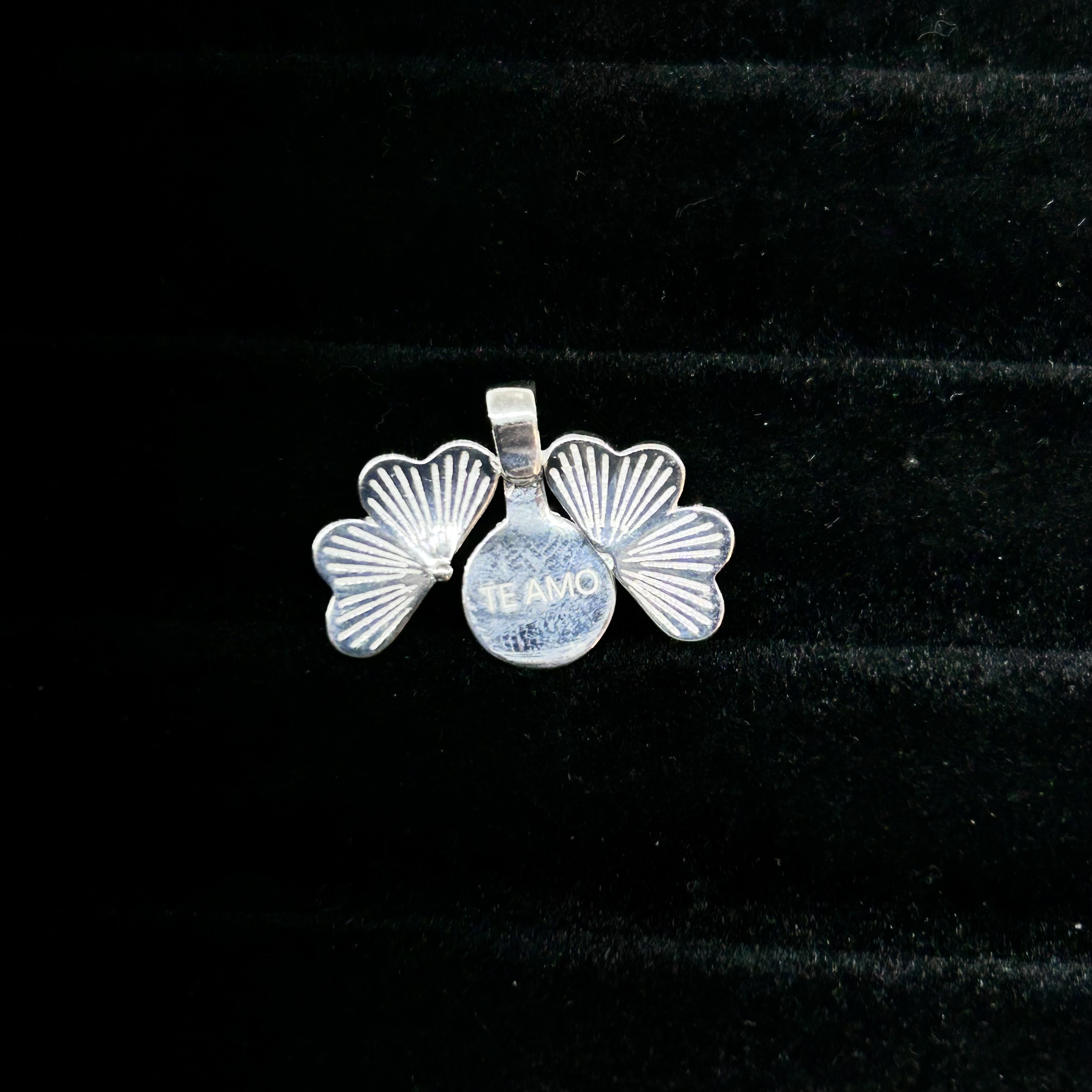 DIJE TRÉBOL CON MENSAJE