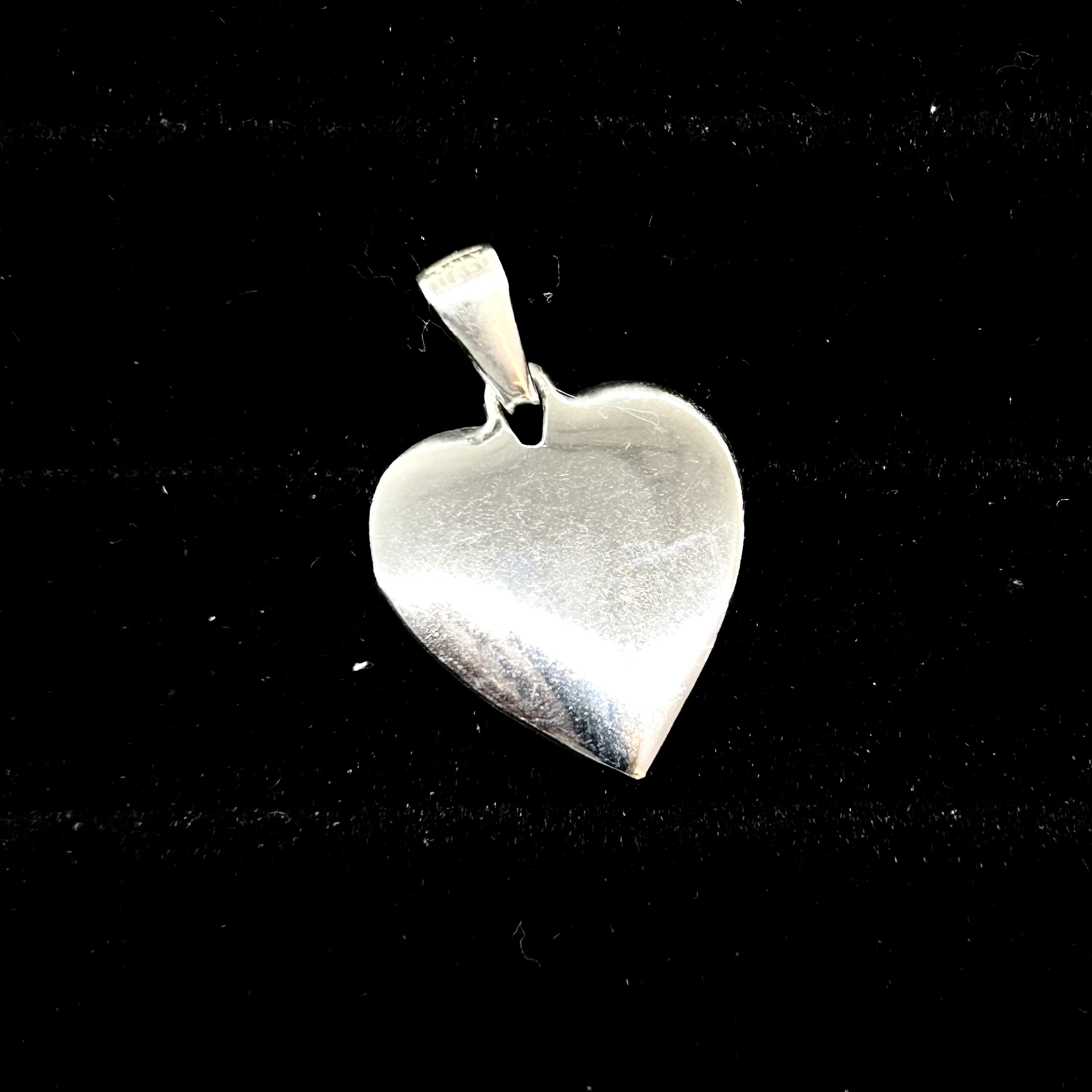 DIJE CORAZÓN CLÁSICO LISO