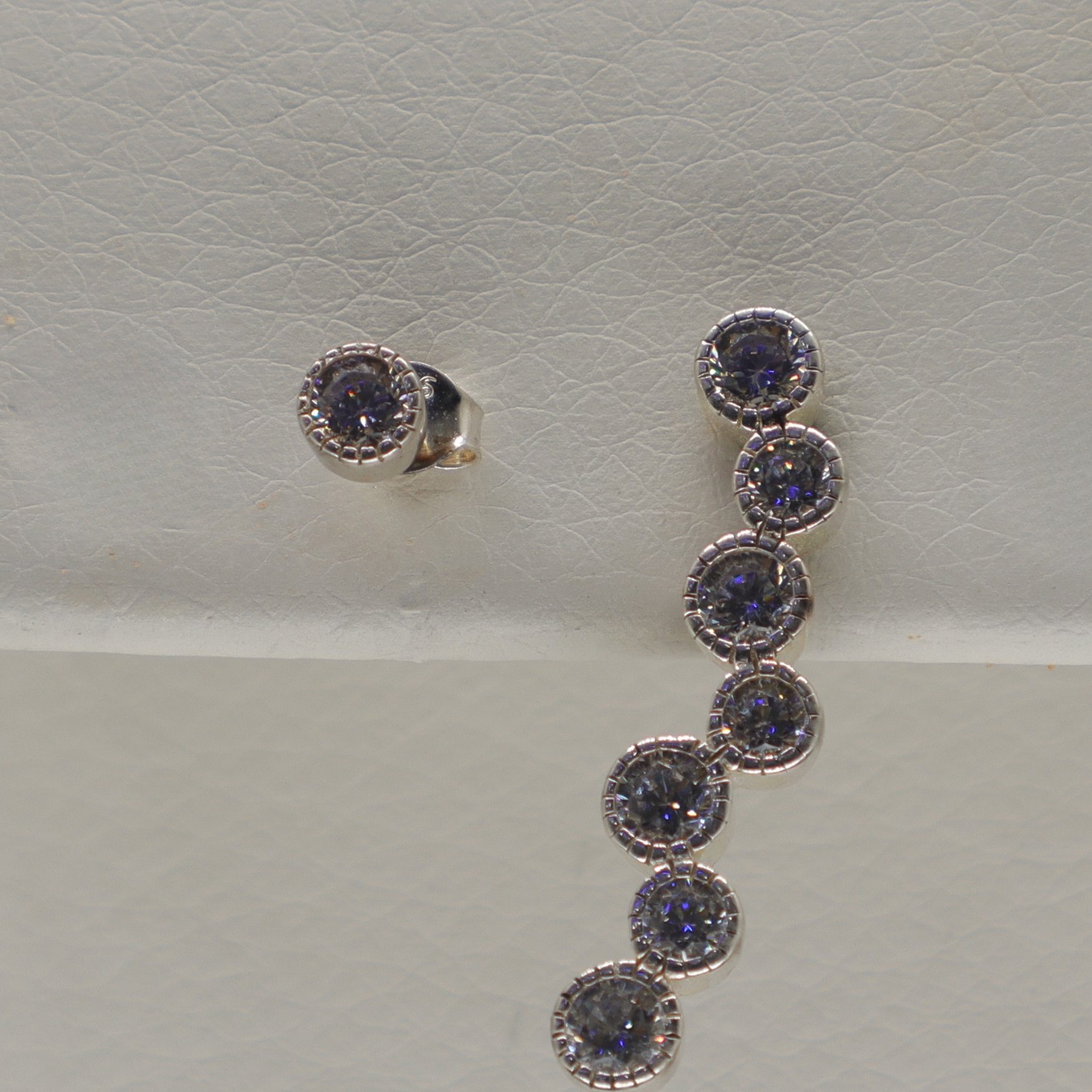 ARETE PEGADO PUNTO DE LUZ