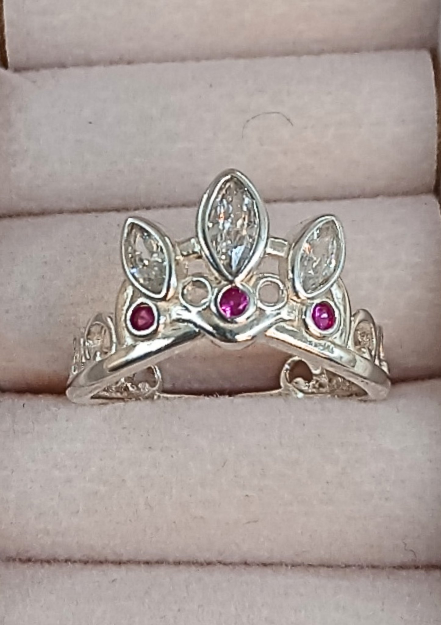 ANILLO AJUSTABLE ESTILO CORONITA DE RAPUNZEL