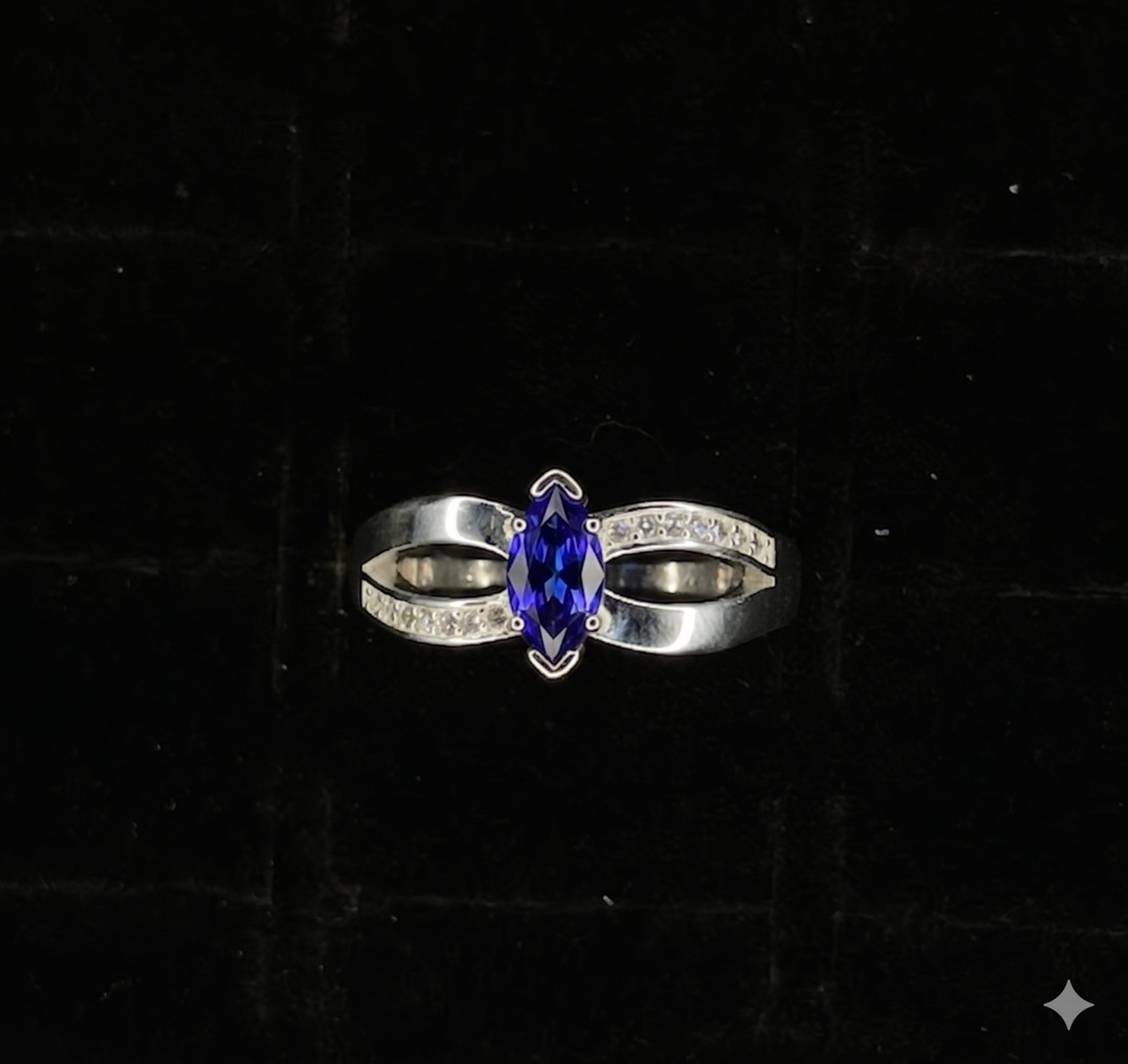ANILLO ELEGANTE DE PERLA AZUL