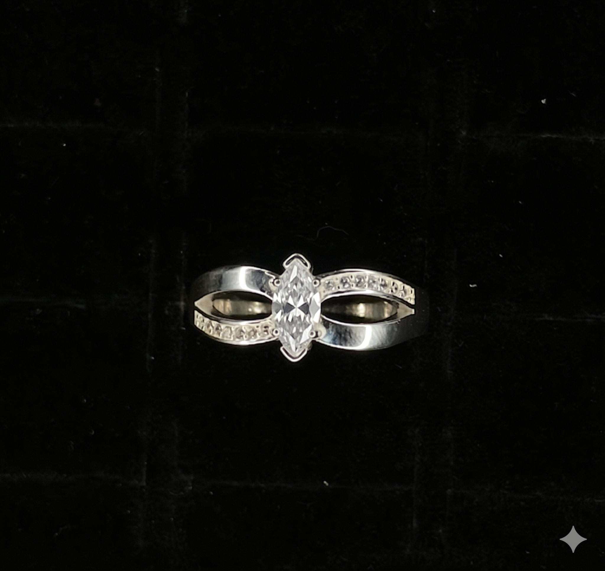 ANILLO ELEGANTE DE PERLA BLANCA 