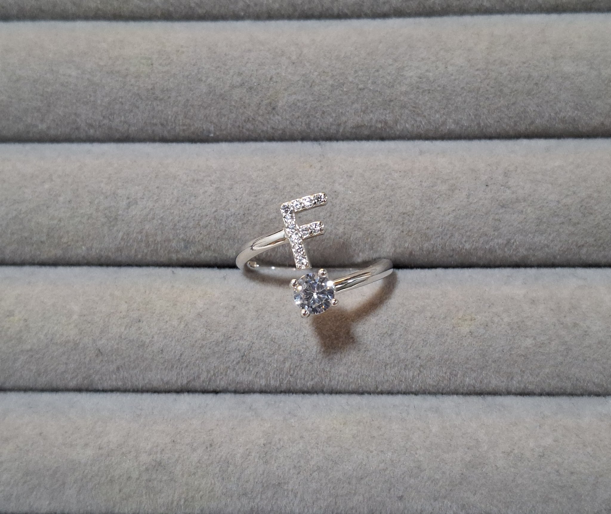 ANILLO AJUS LETRA F