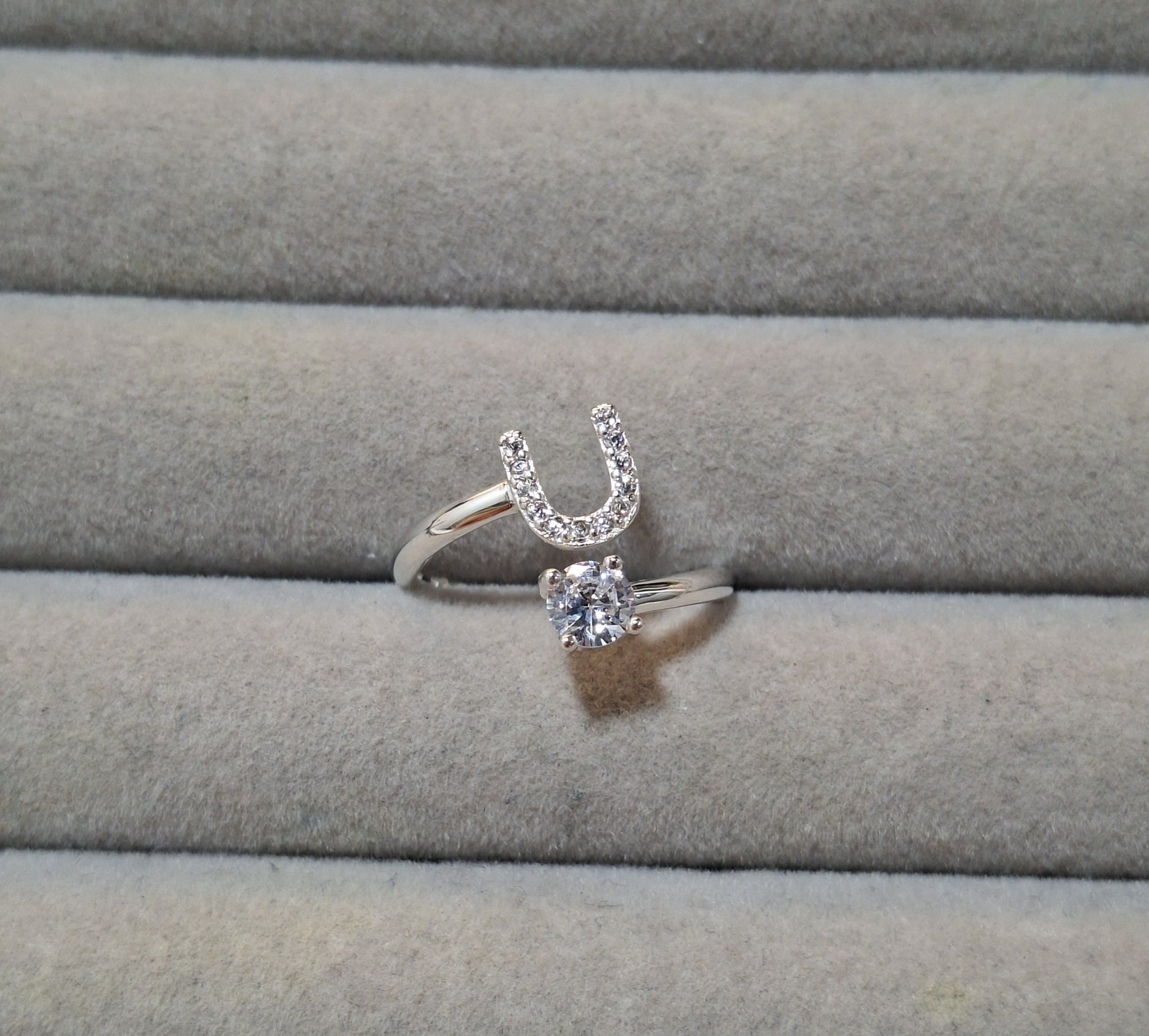 ANILLO AJUS LETRA U