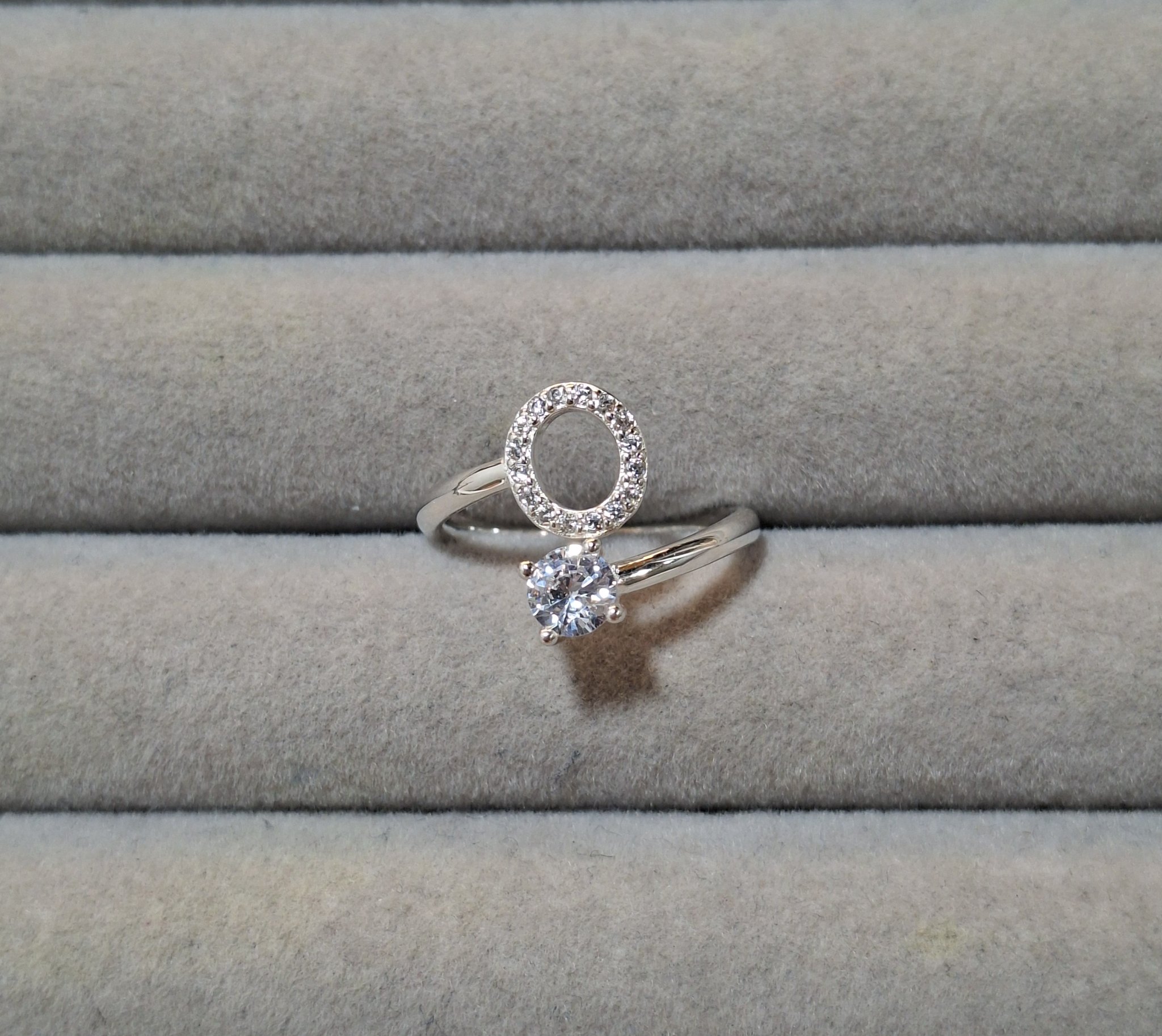 ANILLO AJUS LETRA O