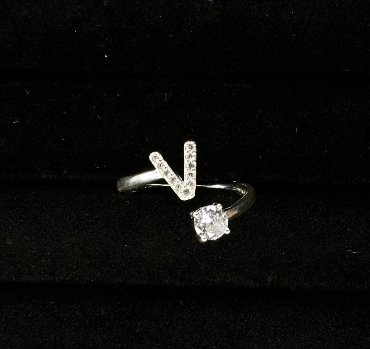 ANILLO AJUS LETRA V
